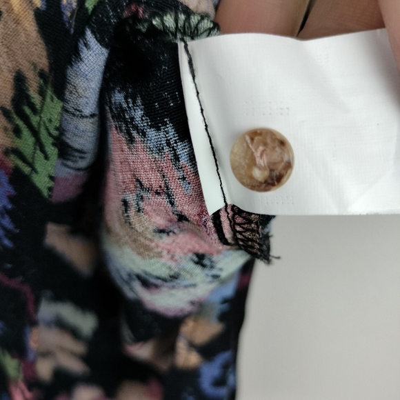Zara Trf Collection Abstract Floral Ruffle Collar V Neck Button Down Sz. S - Picture 8 of 9